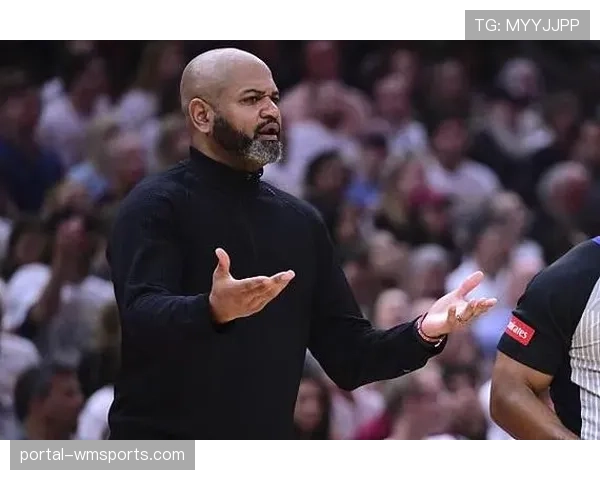 骑士比克斯塔夫与球员沟通获赞 临场调整激发团队战力